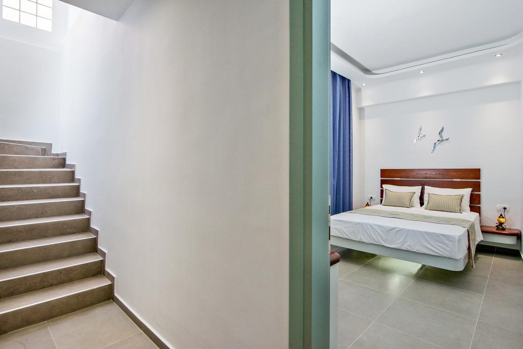 Petini'S Place Fira  Extérieur photo